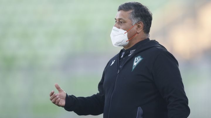 Ronald Fuentes deja la banca de Santiago Wanderers