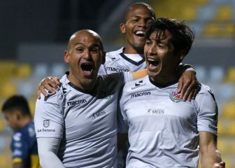 Increíble: El perfil que agregó Suazo a su juego con 40 años