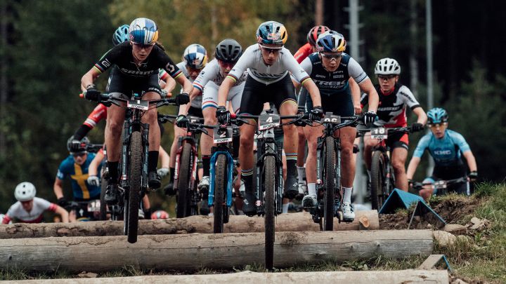Tras un exitoso inicio de temporada en Alemania, lo más granado del mountain bike mundial se traslada a República Checa para la segunda fecha.