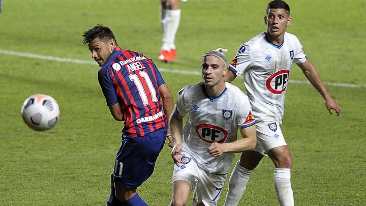 Conoce cómo y dónde ver el partido de Huachipato - San Lorenzo en directo por televisión y online, duelo válido por la última fecha del Grupo A de la Copa Sudamericana.