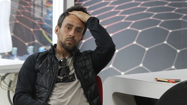 'Mago' Valdivia se burla de Dante Poli tras su formalización
