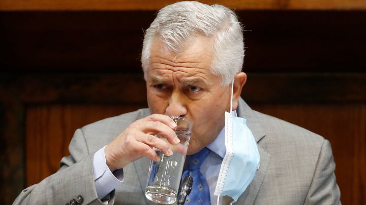 Interpelación a ministro Paris: cómo ha ido y qué ha dicho al respecto