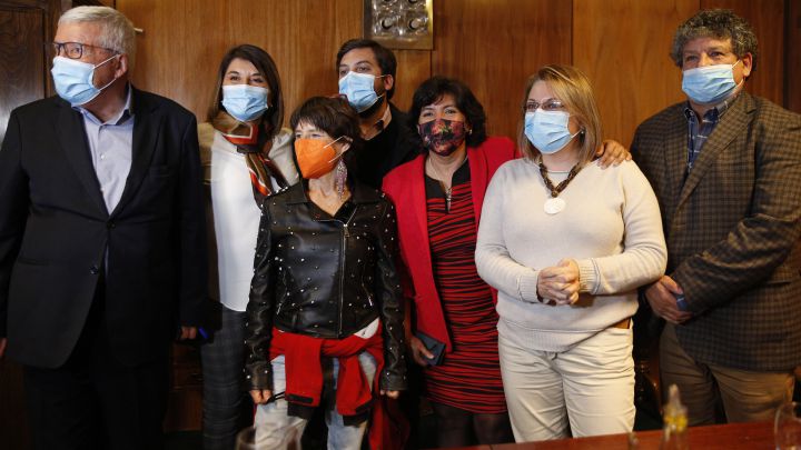 Sigue el minuto a minuto en vivo y en directo online de AS.com con toda la información respecto al Coronavirus, casos, muertes, y el calendario de la vacuna en Chile, hoy, miércoles 21 de julio.