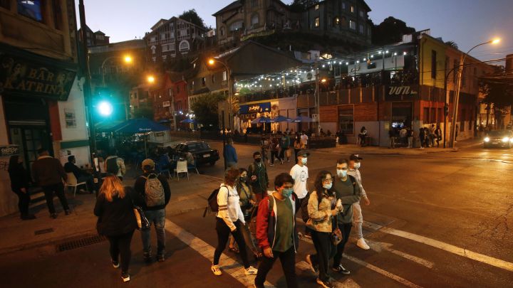 Toque de queda hoy, sábado 31 de julio en Chile: nuevos horarios, cuándo parte y a qué hora es