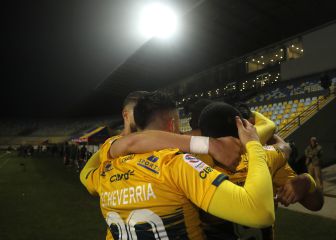 El Everton de Sensini, muy cerca de romper la historia