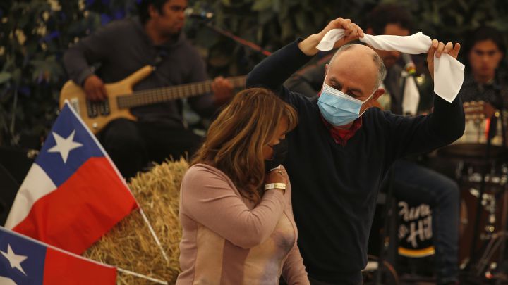 Reuniones en Fiestas Patrias: cuál es el aforo en las fase Transición, Preparación y Apertura