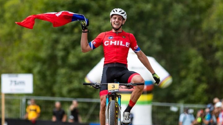 ¡Campeón del mundo! Vidaurre logró una nueva proeza en el ciclismo nacional