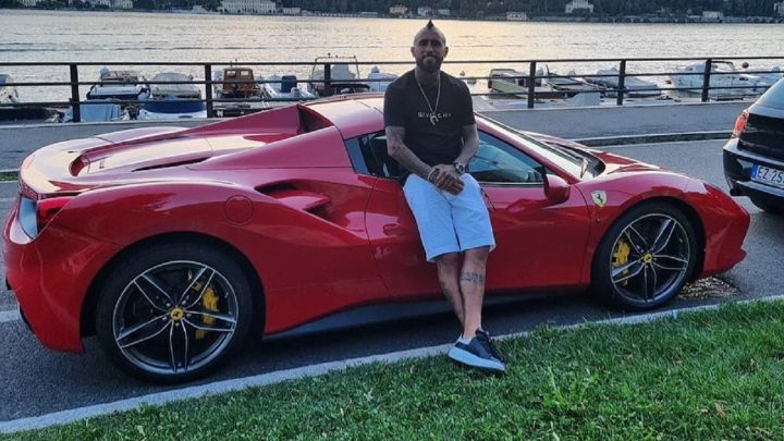Arturo Vidal confirma su romance
