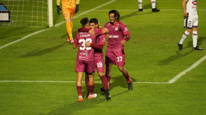 ¡Con nuevo sponsor! La Serena buscará bajar al líder Colo Colo