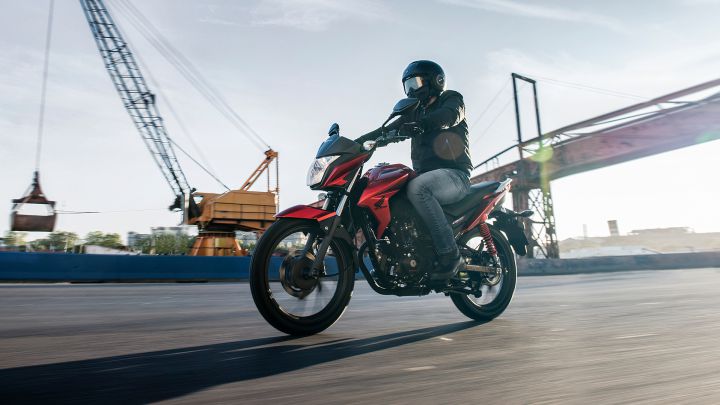Marcas asociadas a la Anim imparten cursos de conducción de motocicletas