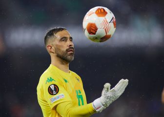 Bravo le pasa la pelota a Colo Colo ante un posible regreso