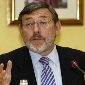 El Rey felicita por teléfono a Sastre El Rey felicita por teléfono a Sastre