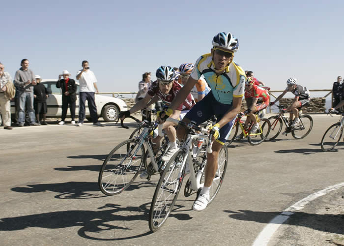 El Astana de Contador echará a andar en Italia