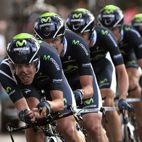 El Movistar gana la crono, Castroviejo es el primer líder El Movistar gana la crono, Castroviejo es el primer líder