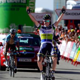 Clarke vence; Valverde se cae y 'Purito' es el nuevo líder Clarke vence; Valverde se cae y 'Purito' es el nuevo líder