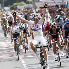 Degenkolb: "Ahora quiero cervezas y hacer una fiesta" Degenkolb: "Ahora quiero cervezas y hacer una fiesta"