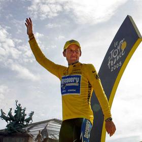 El Gobierno francés pide retirar los Tours a Armstrong El Gobierno francés pide retirar los Tours a Armstrong