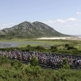 UCI convoca una cumbre para salvar el ciclismo UCI convoca una cumbre para salvar el ciclismo