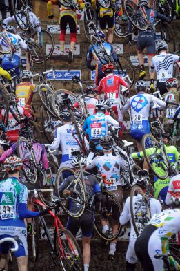 La UCI pone en funcionamiento la "línea caliente" antidopaje La UCI pone en funcionamiento la "línea caliente" antidopaje