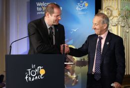 El Tour rinde homenaje al éxito del ciclismo británico El Tour rinde homenaje al éxito del ciclismo británico