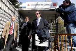 Fuentes podría identificar a sus clientes y la juez lo rechaza Fuentes podría identificar a sus clientes y la juez lo rechaza