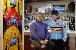 ‘El Tolos’, refugio de Wiggins
y santuario para los ciclistas ‘El Tolos’, refugio de Wiggins
y santuario para los ciclistas