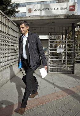 "Fiebre alta, alergia de piel, frío, orina roja o incluso la muerte" "Fiebre alta, alergia de piel, frío, orina roja o incluso la muerte"