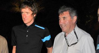 Merckx: "Wiggins está bajando como un novato en este Giro"