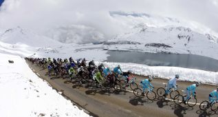 Nieve en la subida a Mont Cenis