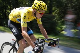 Froome, favorito para ganar el Tour, renovará con Sky hasta 2016 Froome, favorito para ganar el Tour, renovará con Sky hasta 2016
