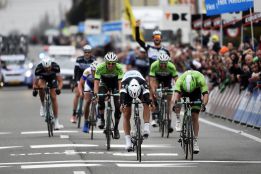 Tom Boonen gana por tercera vez la Kuurne-Bruselas-Kuurne