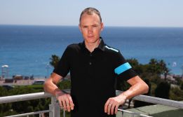 Mikel Nieve, Zandio y López arroparán a Chris Froome