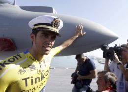Contador: "Me he desgastado mucho, pero así cojo rodaje"