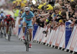 La UCI mantiene la duda con la licencia World Tour del Astana