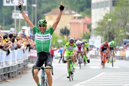 Omar Fraile se impone a Pirazzi y Cunego en el Giro del Apenino