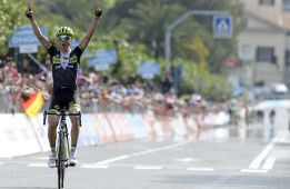 Formolo gana, Clarke es líder y Fabio Aru apretó a Contador