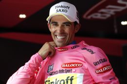 Contador: “Marqué al corredor más peligroso, que era Landa”