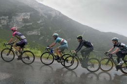 Rui Costa birla el triunfo a Nibali, que se exhibe y es el nuevo líder