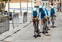 Astana gana la crono y Luis León es nuevo líder en Burgos