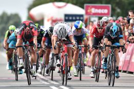 Viviani gana la primera etapa
y es líder del Eneco Tour