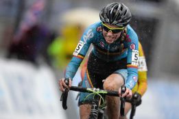 La UCI podría sancionar de por vida a Van den Driessche