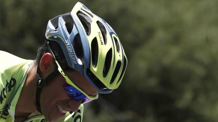 Contador: “Para salvar la caída salté por una pierna”