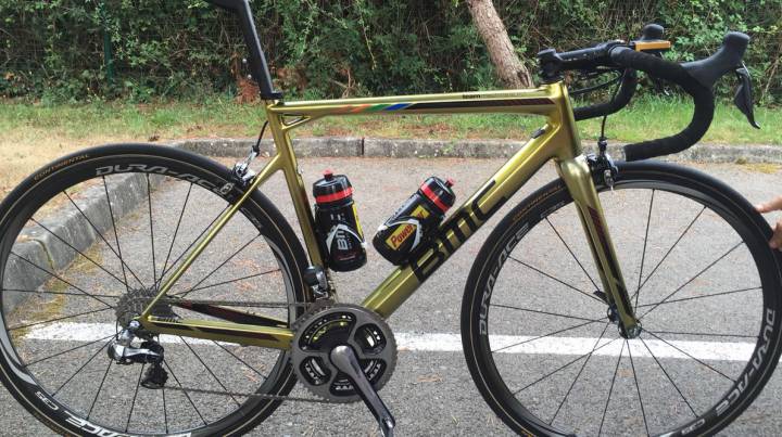 Van Avermaet estrenó bici dorada en honor al oro de Río