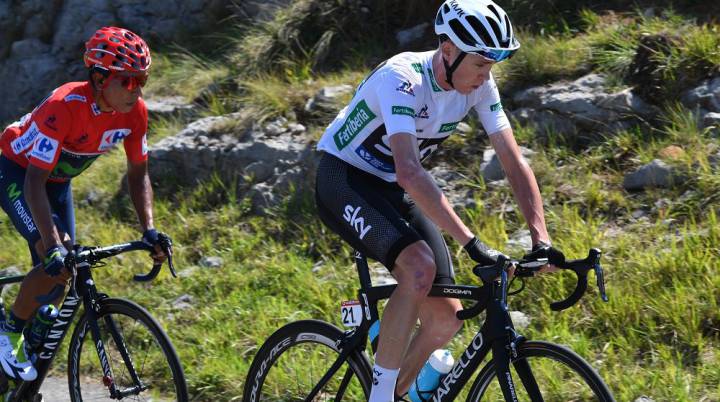 Froome resiste los ataques de Nairo Quintana en el Aubisque