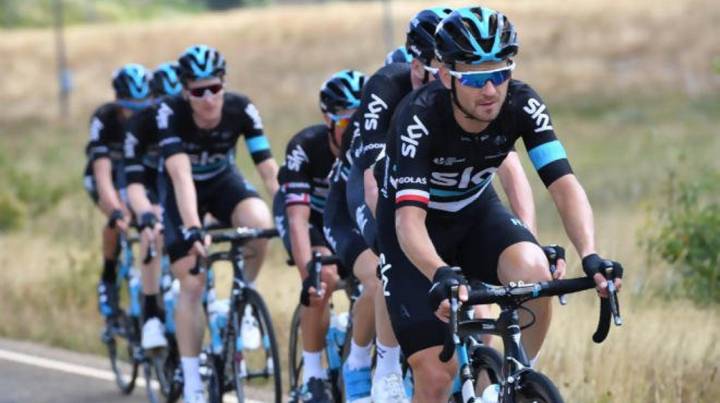 Landa y Poels liderarán al Sky en el Giro de Lombardía