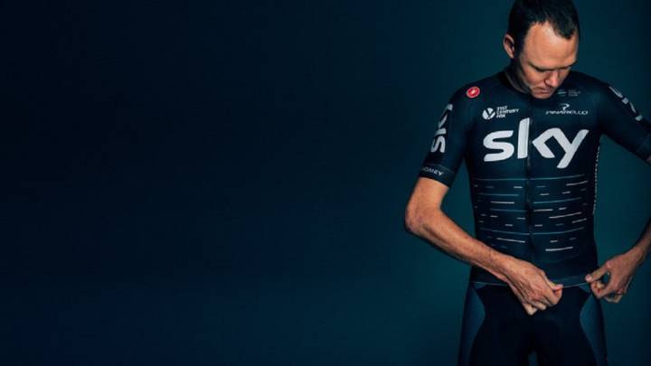 Chris Froome luce el maillot de Castelli para el equipo Sky que la escuadra británica vestirá en la temporada 2017.