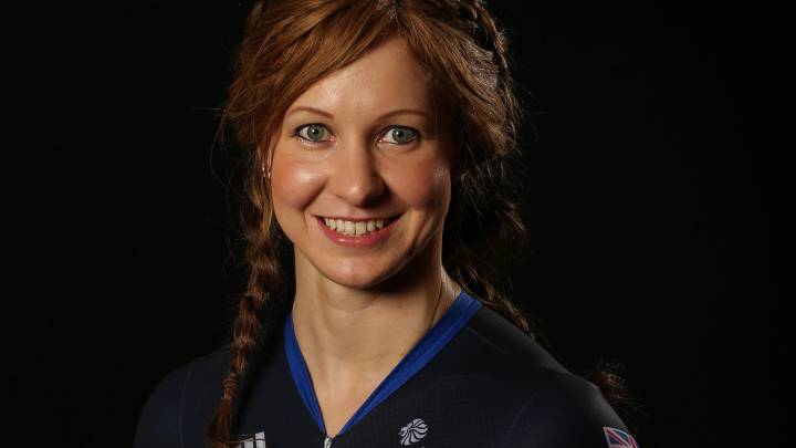 La pistard Joanna Rowsell Shand posa para una foto del equipo británico de ciclismo para los Juegos Olímpicos de Río.
