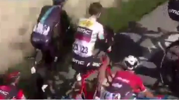 Sigue el pique Movistar-BMC: Rojas acusa a Van Garderen de quitarse el casco en carrera