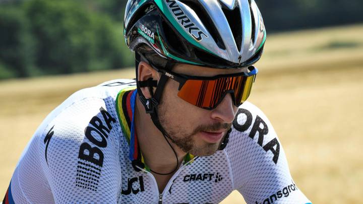 Peter Sagan rueda durante la cuarta etapa del Tour de Francia 2017 entre Mondorf-les-Bains y Vittel.