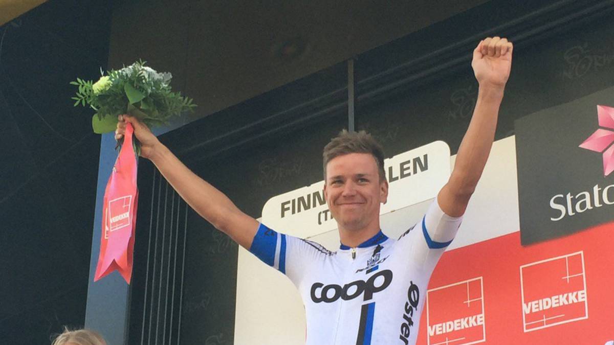 August Jensen tras vencer en la tercera etapa de la Arctic Race of Norway
